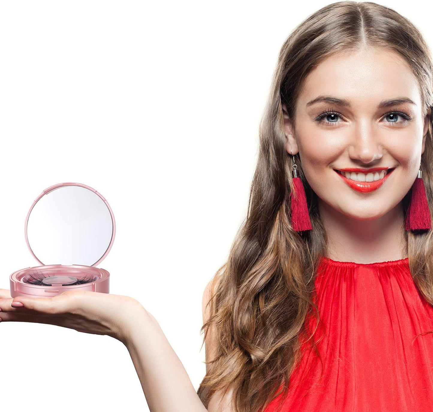 THE LASHES EVERY GIRLIE NEEDS.