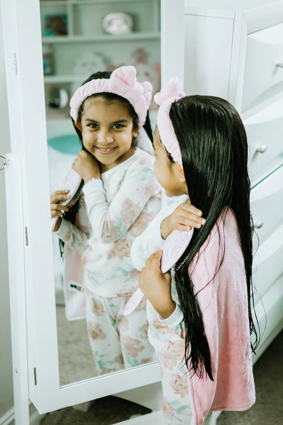 Towel Back: The Hands - Free Hair Drying Solution for Kids