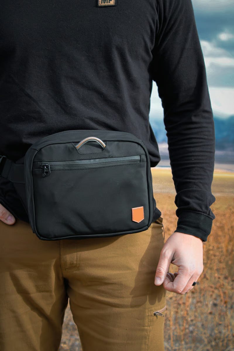 Gunslinger-Magnetic quick-release gun bag