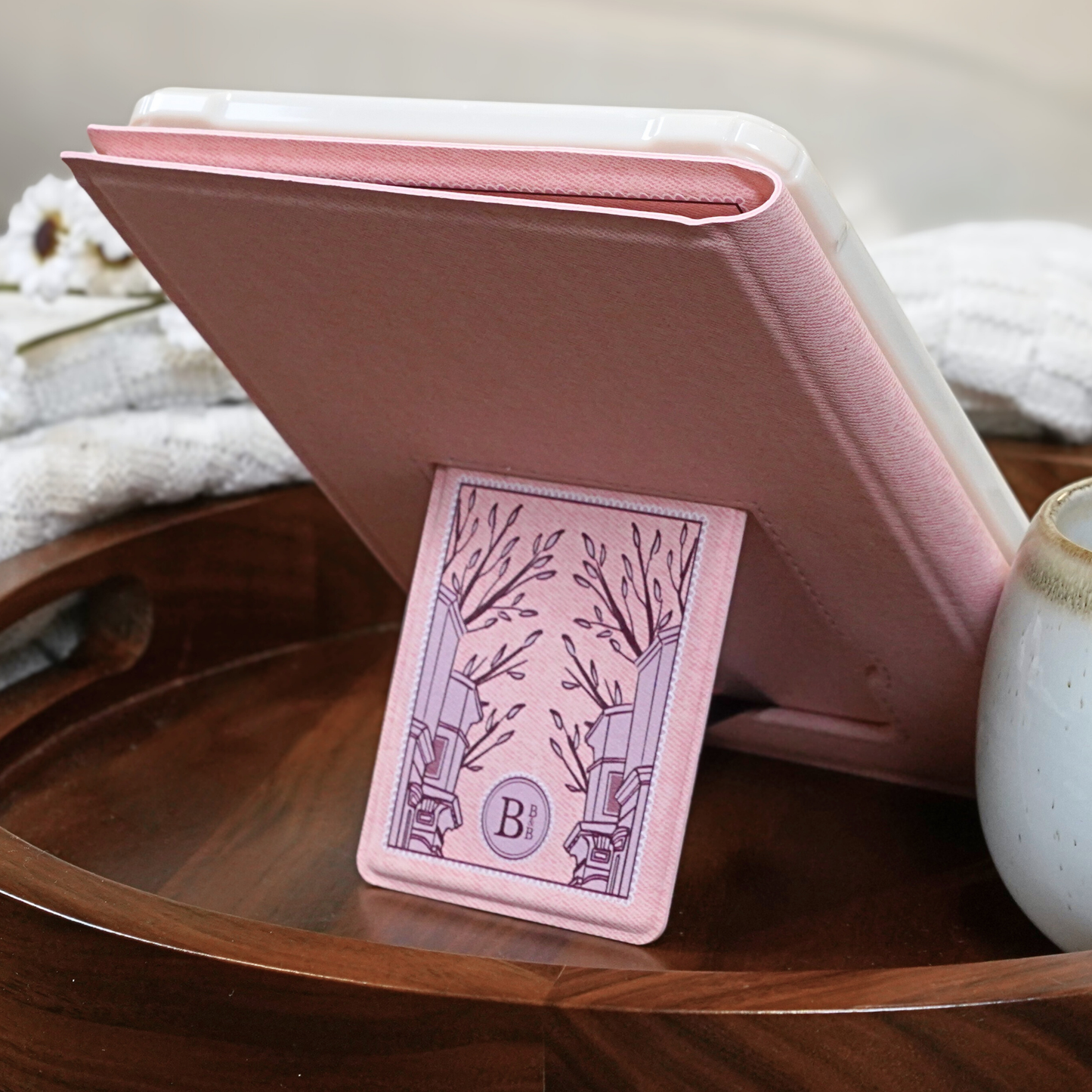 The Loveliest Kind of Sunday: Bookish Kindle Case