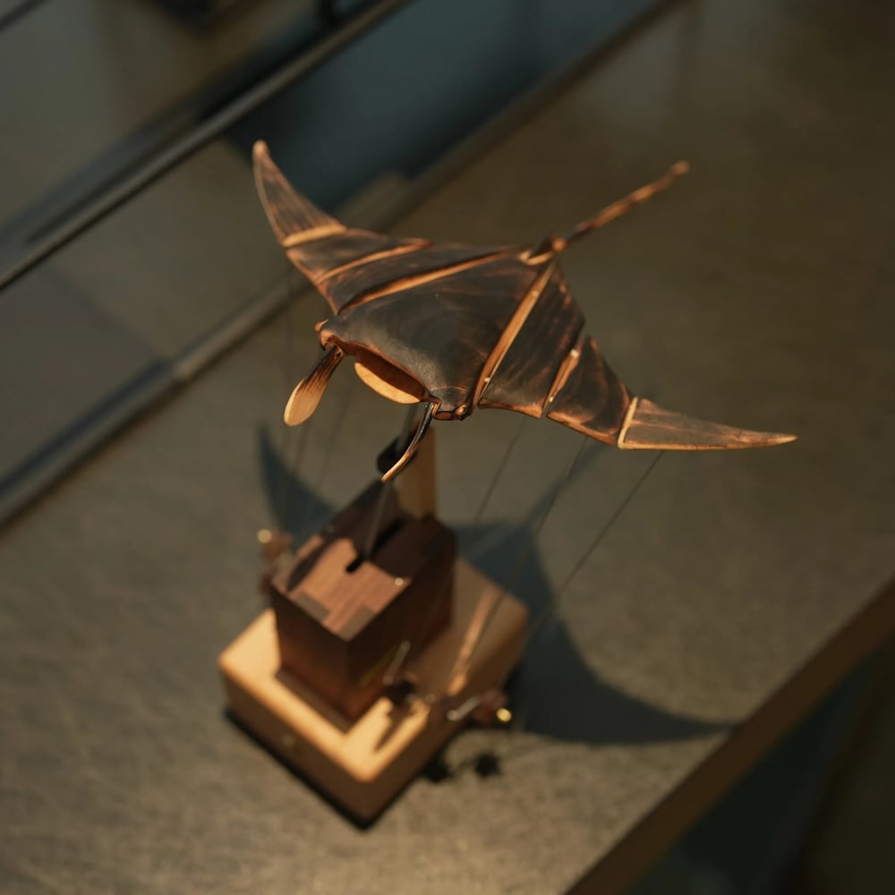 Upgraded Version Handmade Wooden Electric Bionic Manta Ray Ornament