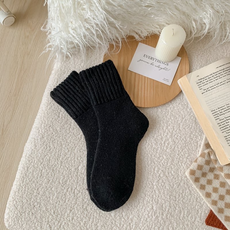 🧦 Stay Cozy & Stylish – ✨ Ultimate Thick Wool Socks – For All-Day Warmth & Comfort! ❄️