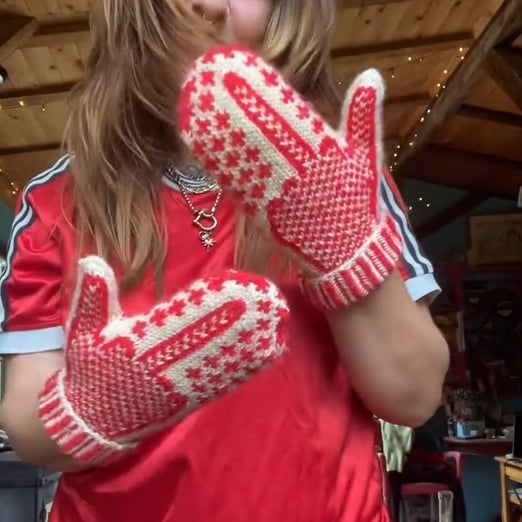 🎅The "Naughty List" Mittens | Cozy Knit with a Hidden Attitude