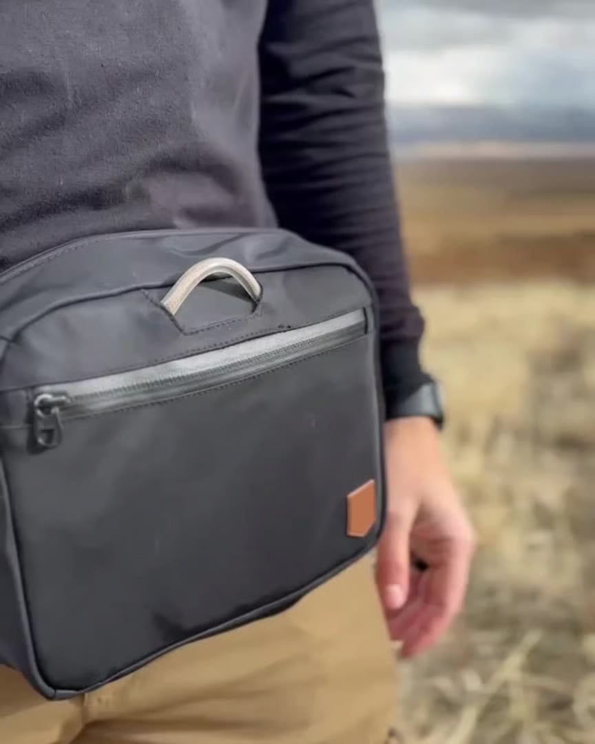 Gunslinger-Magnetic quick-release gun bag