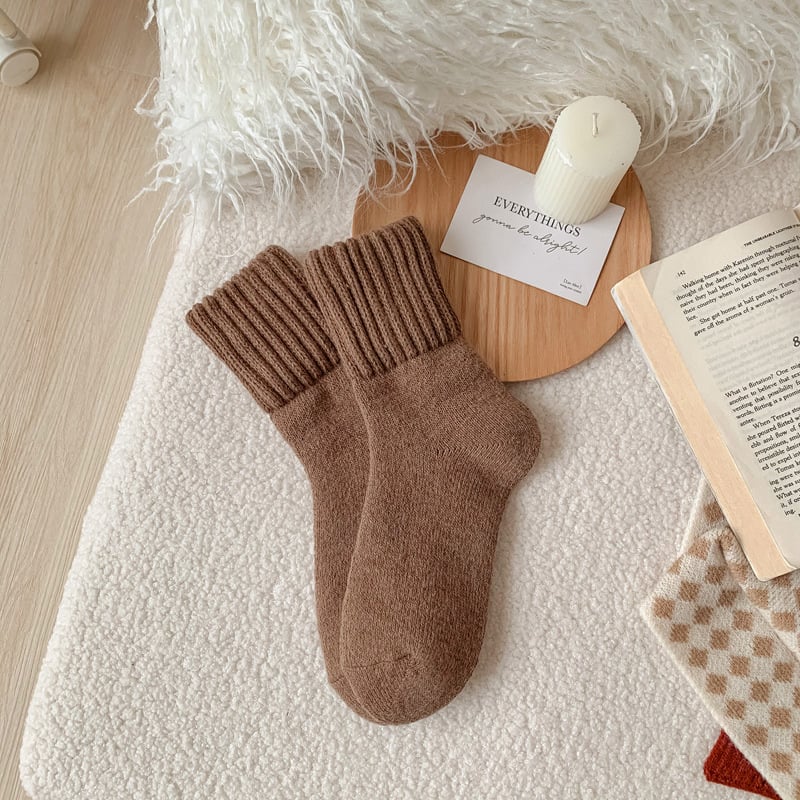 🧦 Stay Cozy & Stylish – ✨ Ultimate Thick Wool Socks – For All-Day Warmth & Comfort! ❄️