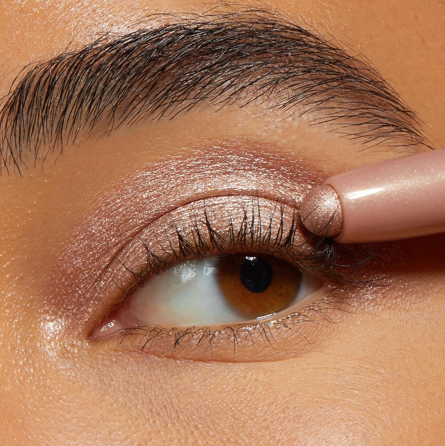 Eyeshadow Pen in Lasting Color