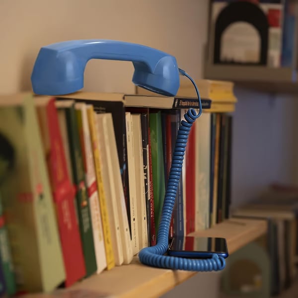 C Retro telephone style landline handle receiver