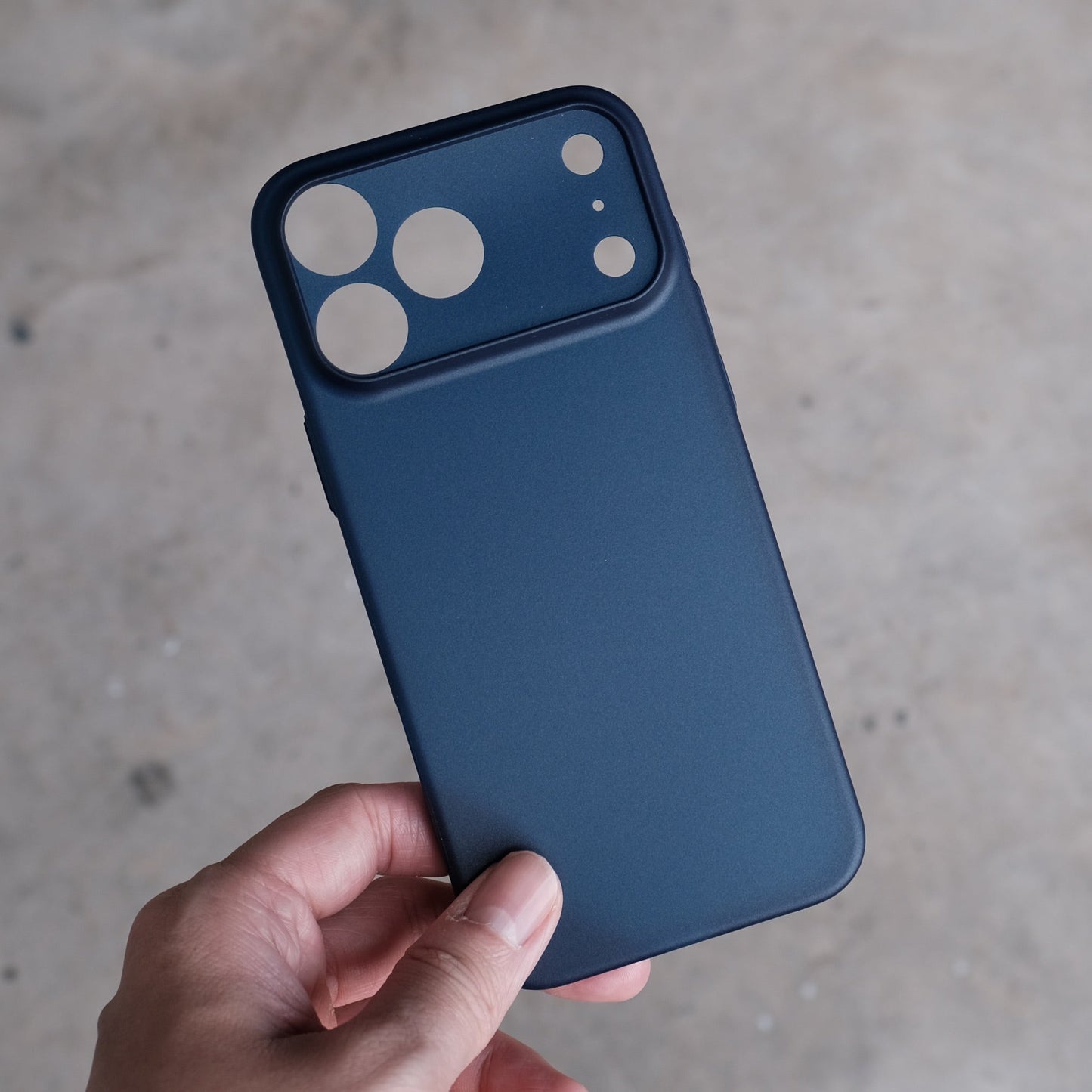 Bare Naked - for iPhone 17 Pro Max