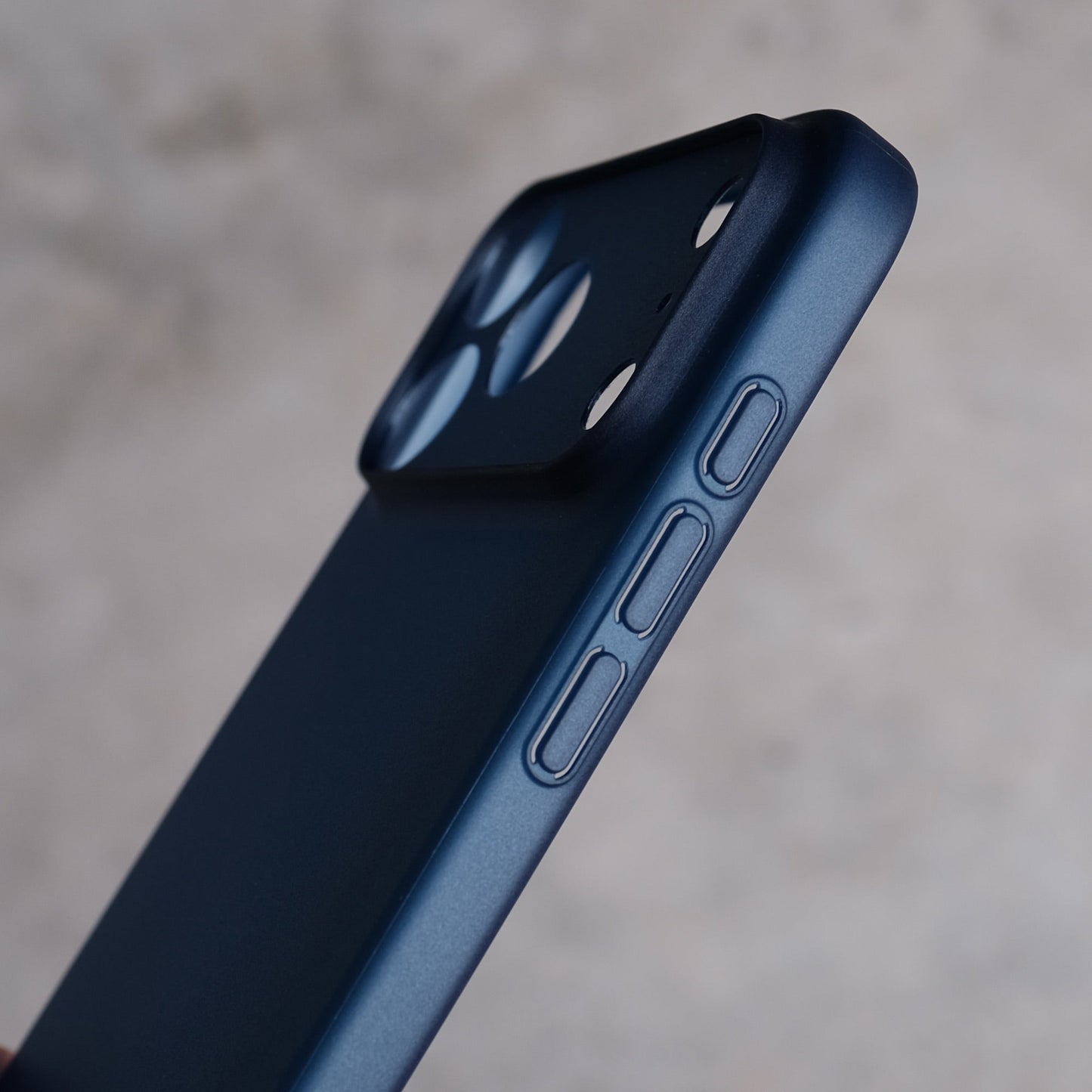 Bare Naked - for iPhone 17 Pro Max