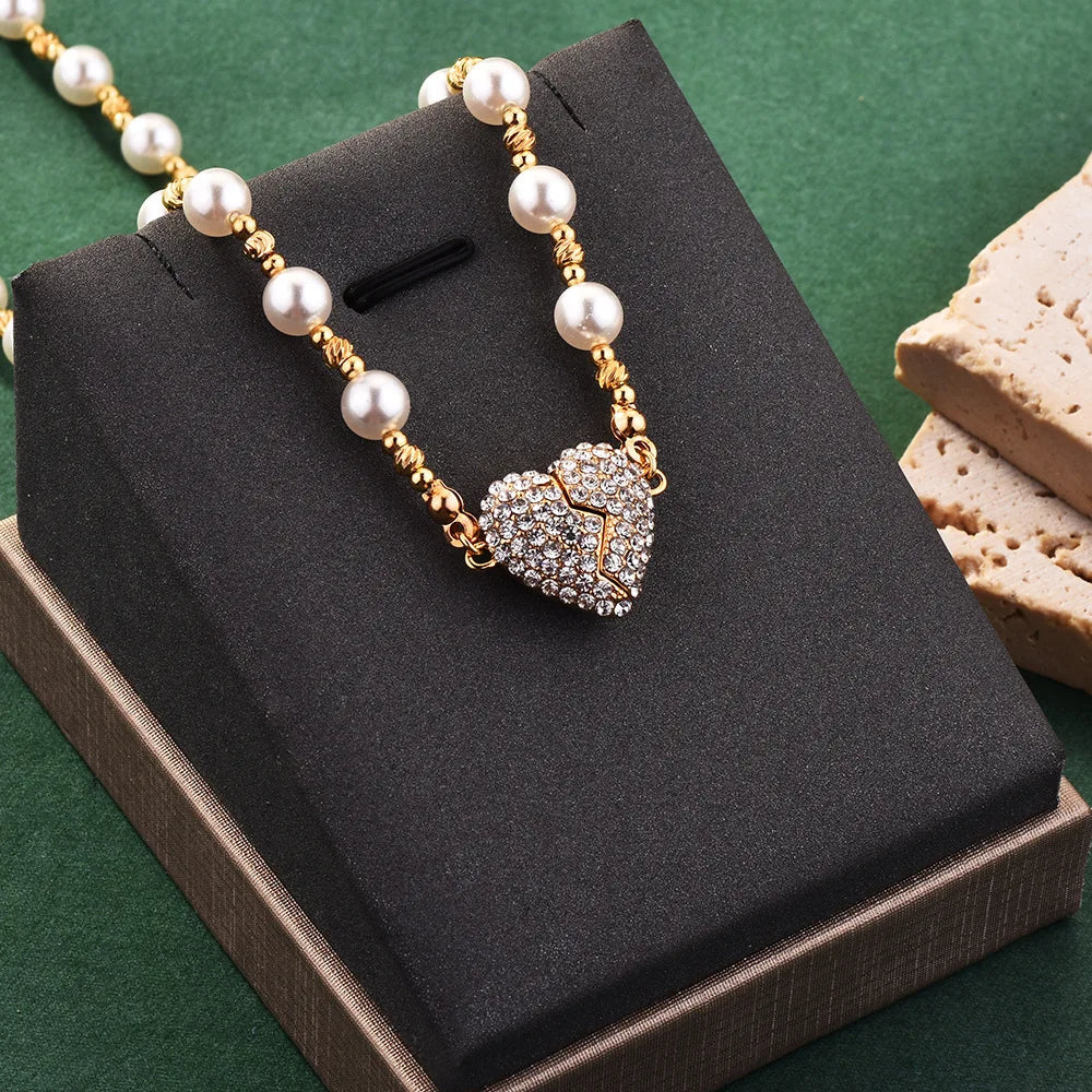 Diamond-encrusted magnetic core pendant light luxury niche design collarbone chain