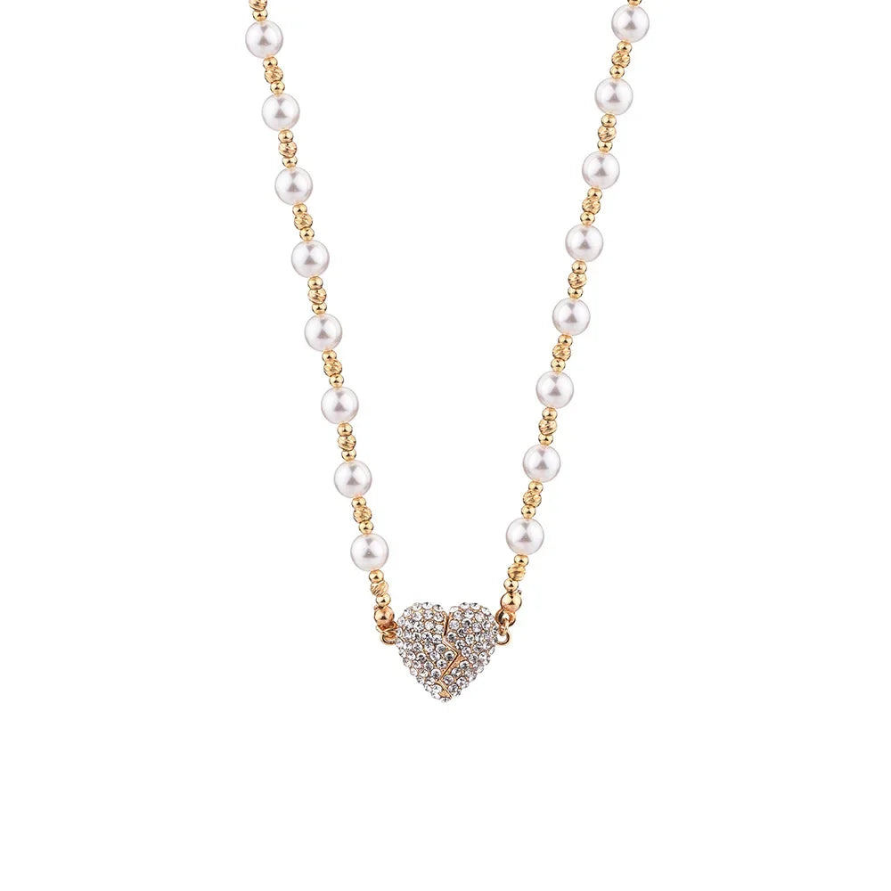Diamond-encrusted magnetic core pendant light luxury niche design collarbone chain