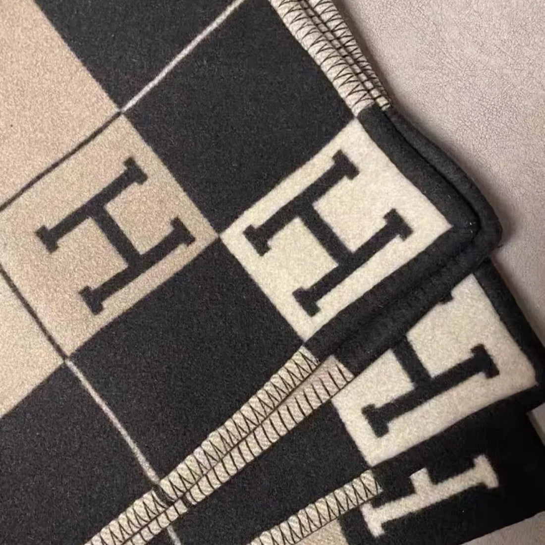 Letter Luxury Heavy Wool Cashmere Blanket Soft Warm