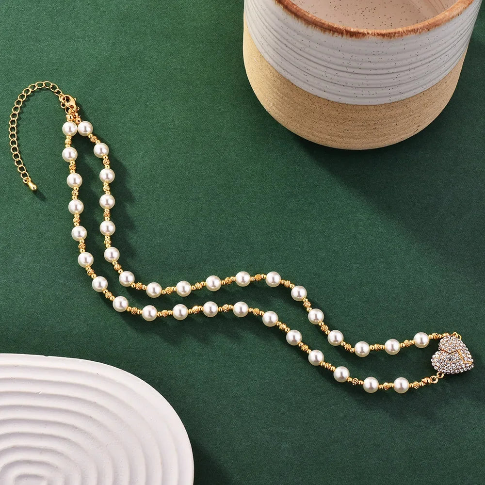 Diamond-encrusted magnetic core pendant light luxury niche design collarbone chain