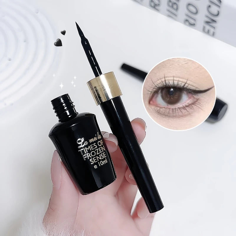 Black Waterproof Eyeliner Pen – Ultra-Fine Tip, Quick-Dry & Long-Lasting