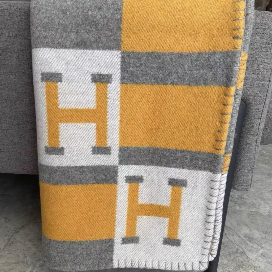 Letter Luxury Heavy Wool Cashmere Blanket Soft Warm