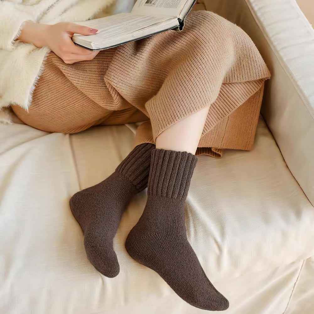 🧦 Stay Cozy & Stylish – ✨ Ultimate Thick Wool Socks – For All-Day Warmth & Comfort! ❄️