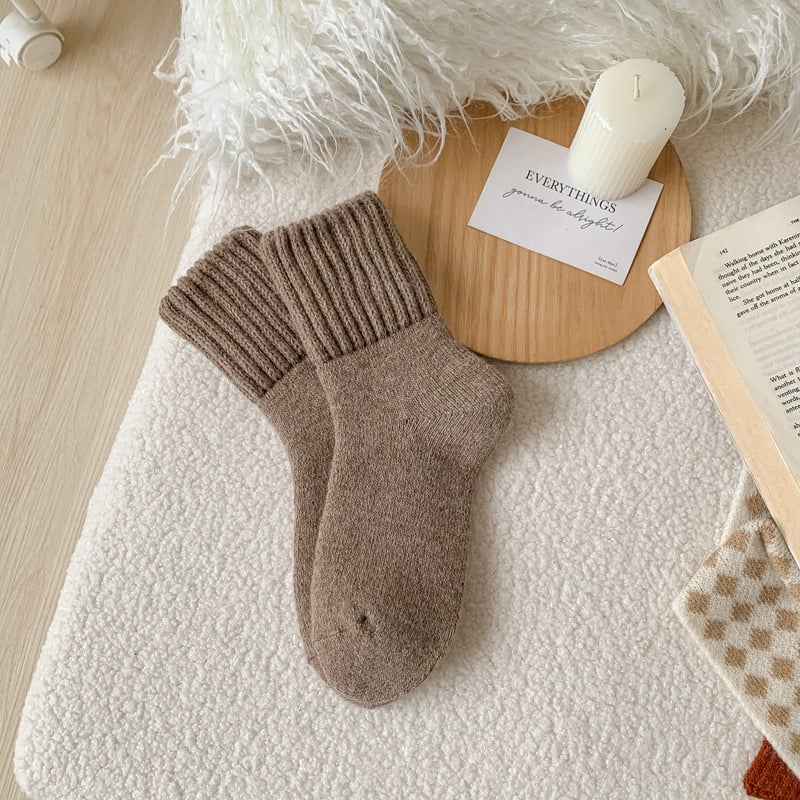 🧦 Stay Cozy & Stylish – ✨ Ultimate Thick Wool Socks – For All-Day Warmth & Comfort! ❄️