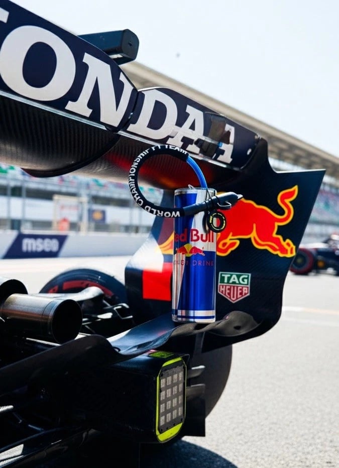 RED BULL RACING PILOT EDITION BOTTLE