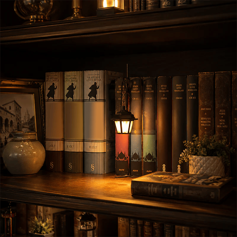Library Lantern-Decorative Bookshelf Lighting