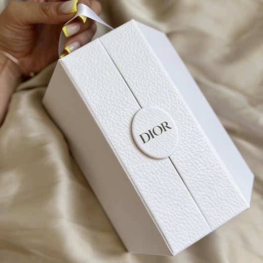 The Scent Explorer's Set: 5 Luxury Perfume Vials | Duty-Free Exclusive