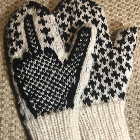 🎅The "Naughty List" Mittens | Cozy Knit with a Hidden Attitude