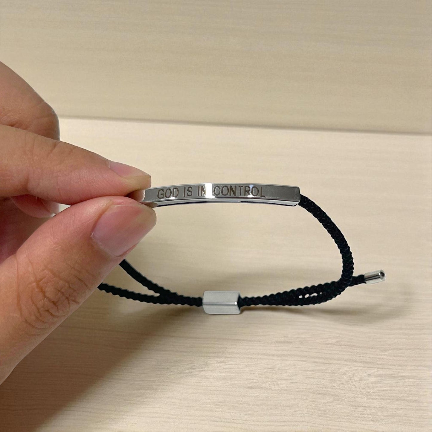 God is in Control Inspiration Bracelet, Unisex Adjustable Unisex Braided Christian Bracelet with Motivational Message Card Gift